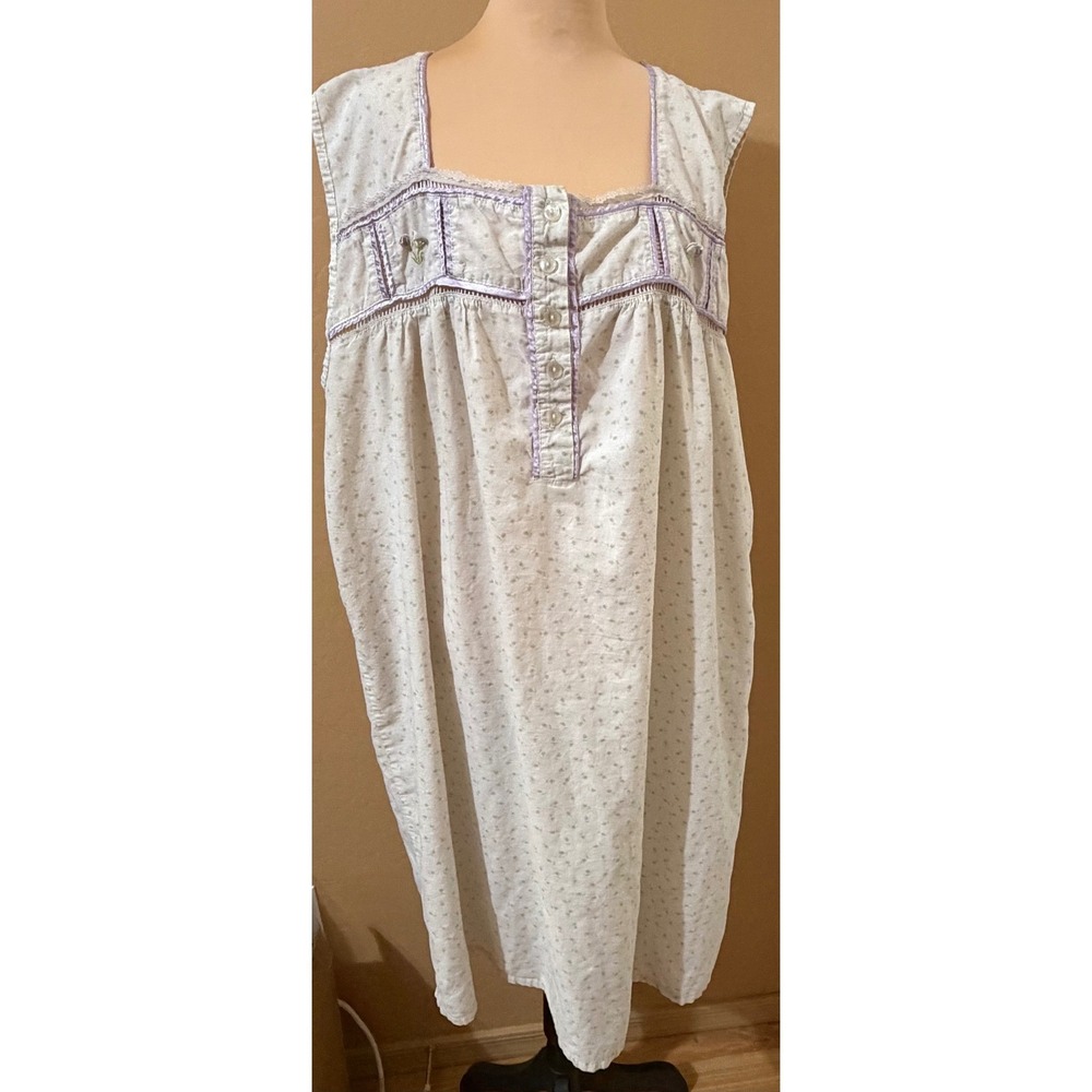 VTG Moonbeam Ditzy Floral Nightgown Cottagecore Purple Lace Trim Granny Chic